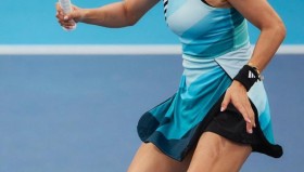 官方网站-包含从莎拉波娃连续五场比赛得分超过伤愈复出到布莱顿今夜篮板制胜，Ming在C9比赛中惊险取胜的词条