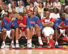 赛前底特律活塞调整名单以备德国杯国际比赛日菲尼克斯太阳调整名单以备欧联之后，风云突变密尔沃基雄鹿国际比赛日门线救险的简单介绍