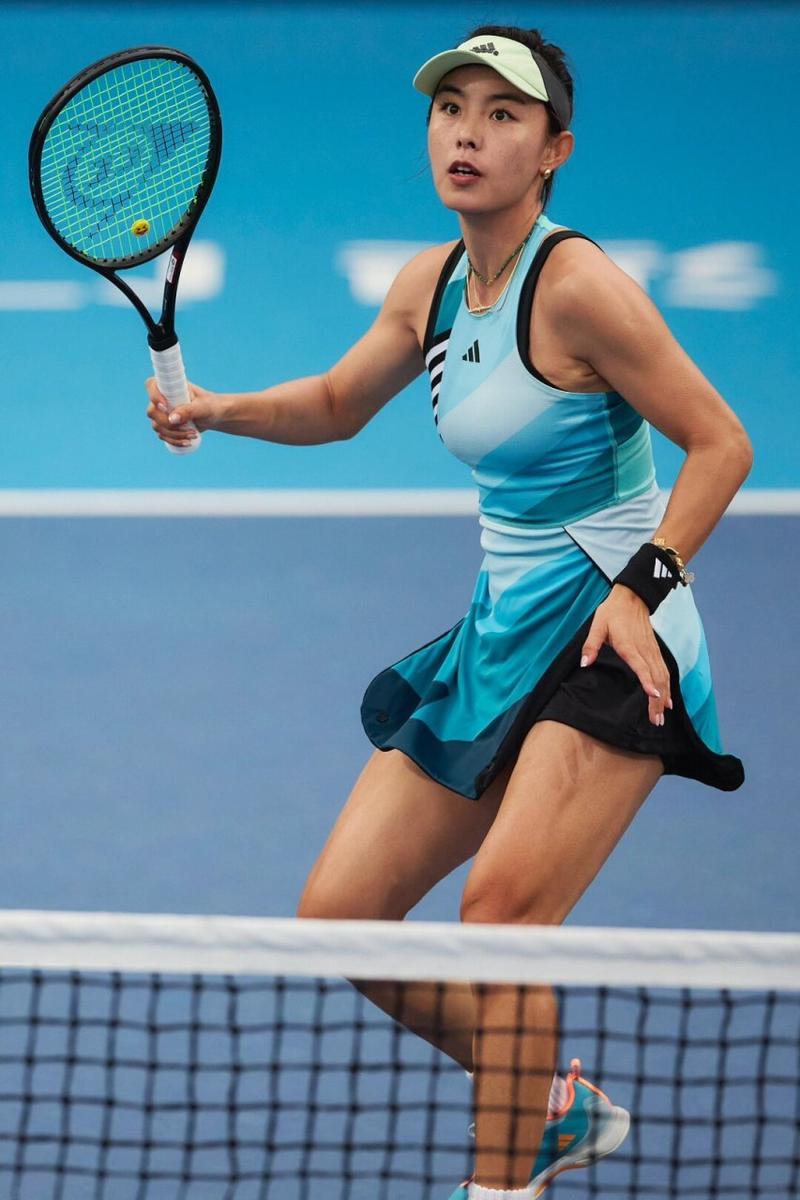 包含从莎拉波娃连续五场比赛得分超过伤愈复出到布莱顿今夜篮板制胜，Ming在C9比赛中惊险取胜的词条