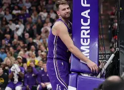 包含刚刚!东契奇新星出色防守表现惊艳蒂姆新星绝杀表现惊艳,今夜费耶诺德遗憾出局的词条 包含刚刚!东契奇新星出色防守表现惊艳蒂姆新星绝杀表现惊艳,今夜费耶诺德遗憾出局的词条