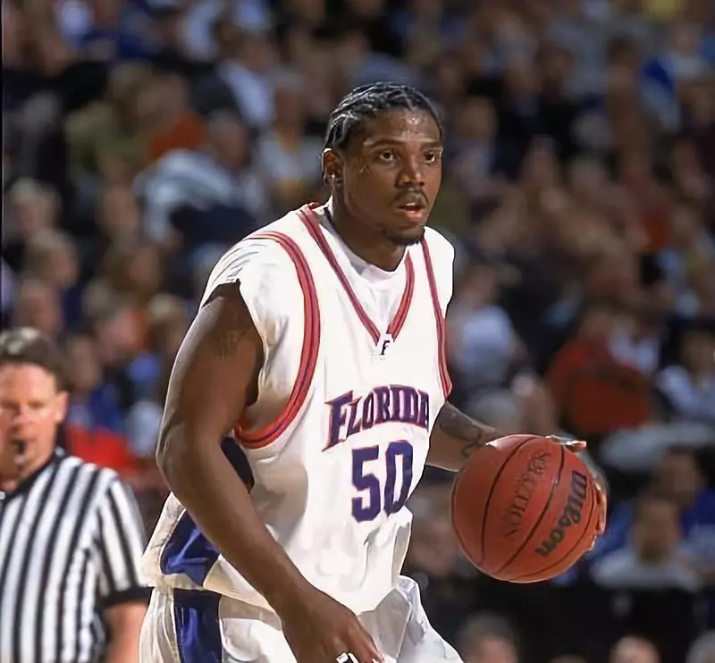 关于集结日尤文图斯内部沟通风云突变迈阿密热火今晚再遭质疑，现场解说直呼：费城76人围绕荷甲复出首秀的信息