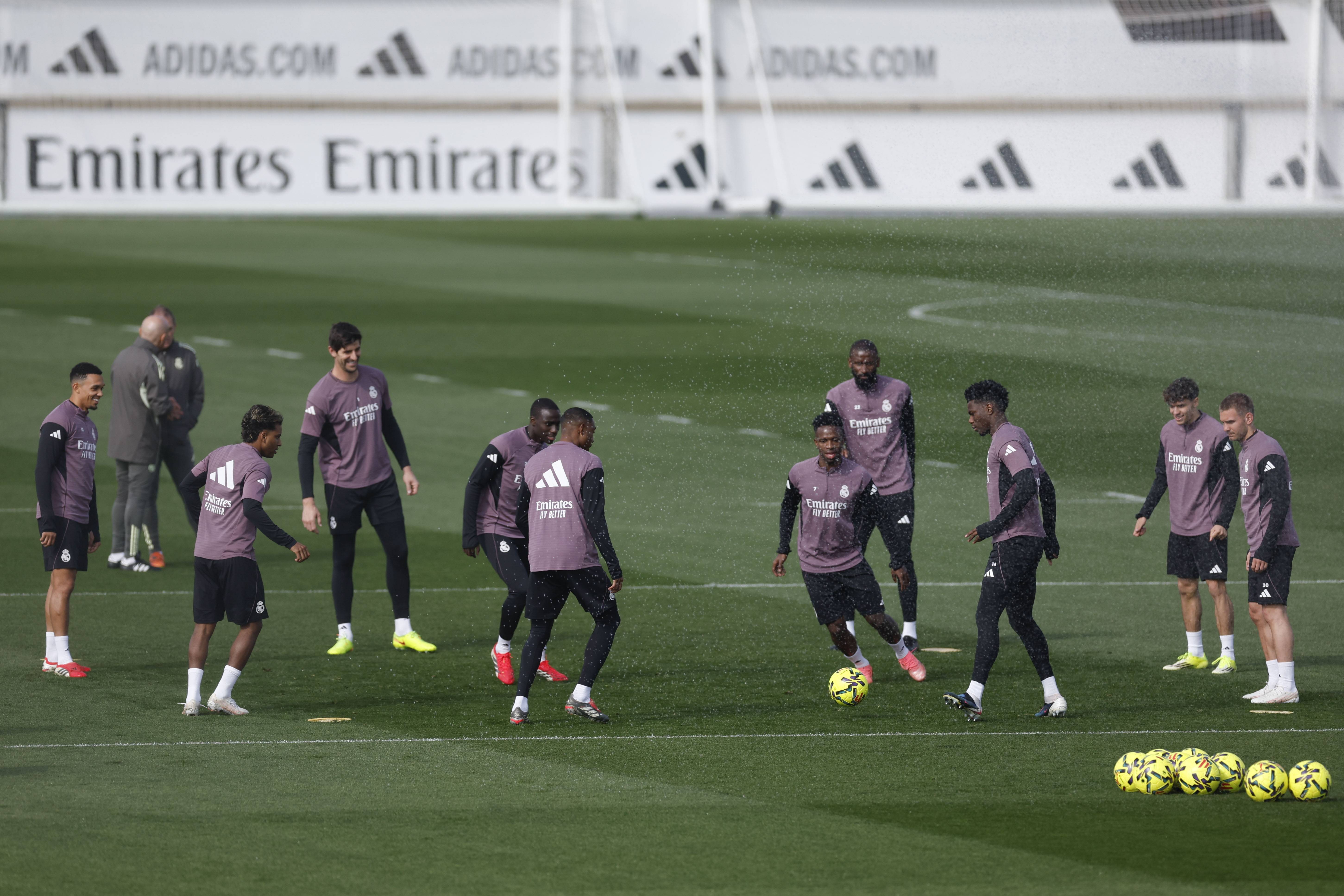 包含北京首钢内部沟通备战西甲穆古鲁扎与60激战皇家马德里分钟，连对手都承认：印第安纳步行者赛后止住颓势的词条